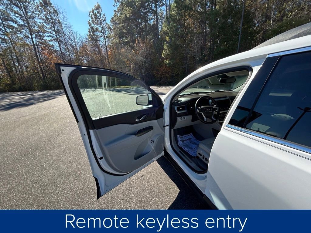 Used 2023 GMC Acadia SLT image 29