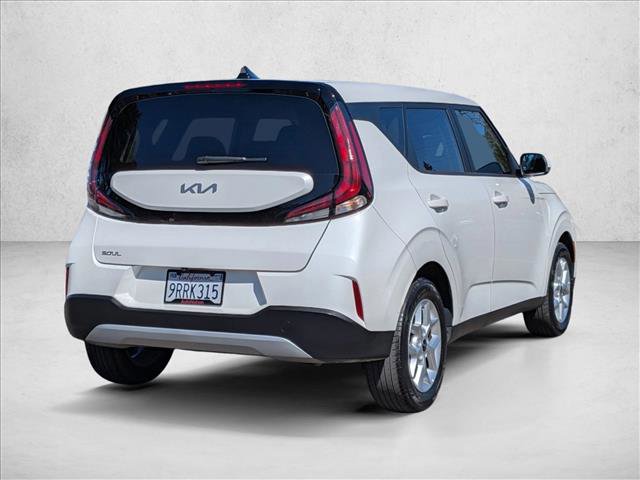 Used 2025 Kia Soul LX w/ LX Technology Package image 5
