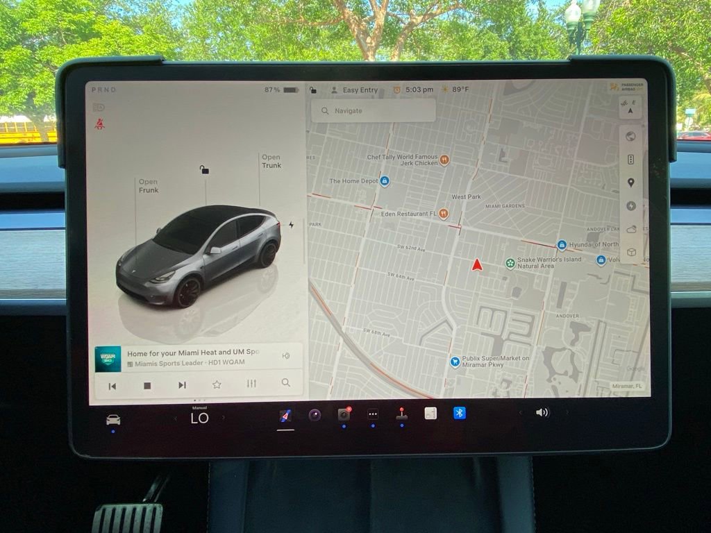 Used 2025 Tesla Model Y Performance AWD/4WD image 26