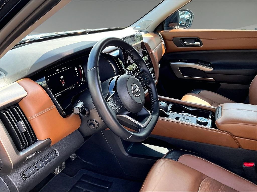 Certified 2023 Nissan Pathfinder Platinum AWD/4WD image 8