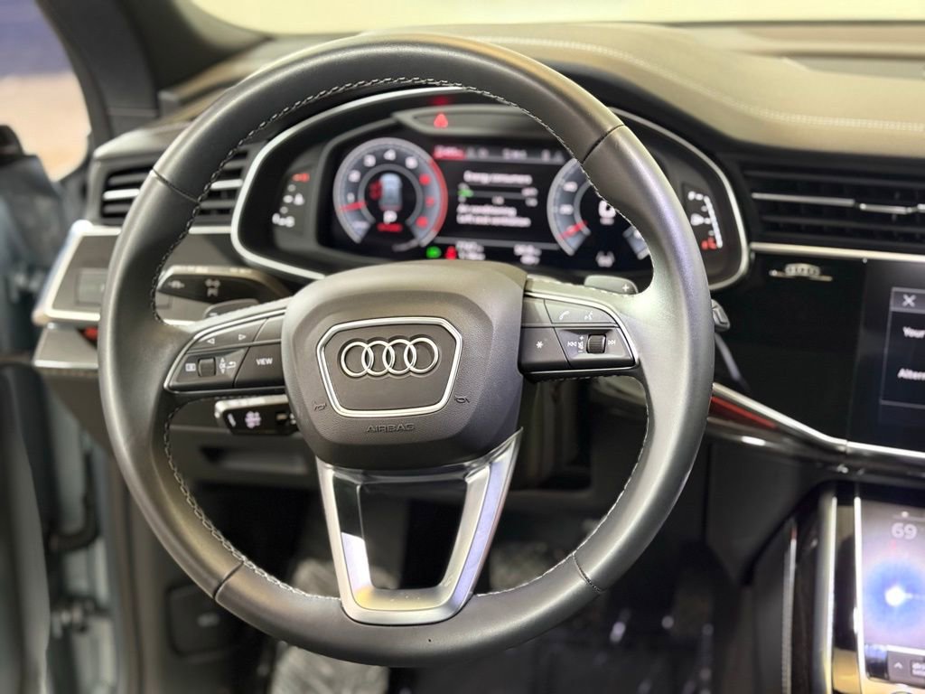 Used 2025 Audi Q8 Premium Plus image 12
