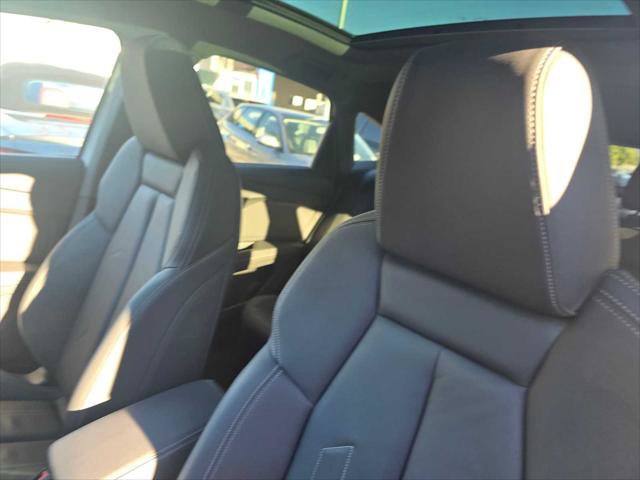 Used 2024 Audi Q4 e-tron Prestige w/ Black Optic Plus Package image 25