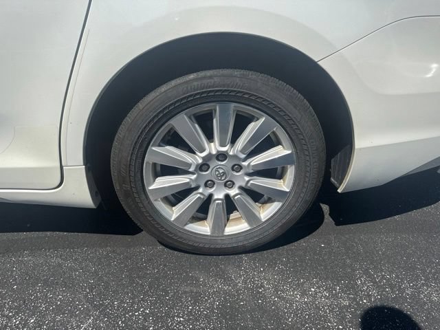 Used 2017 Toyota Sienna Limited AWD/4WD image 11