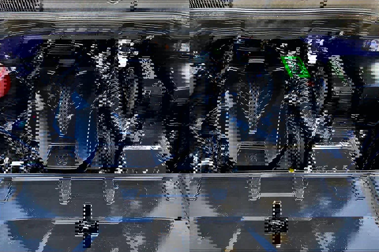 Used 2022 Kia Carnival LX image 31