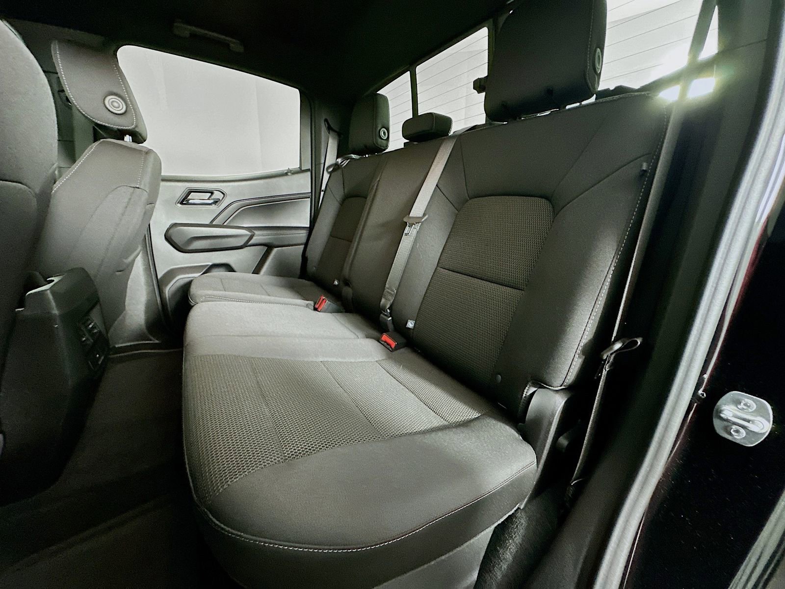 Used 2025 Chevrolet Colorado LT image 25