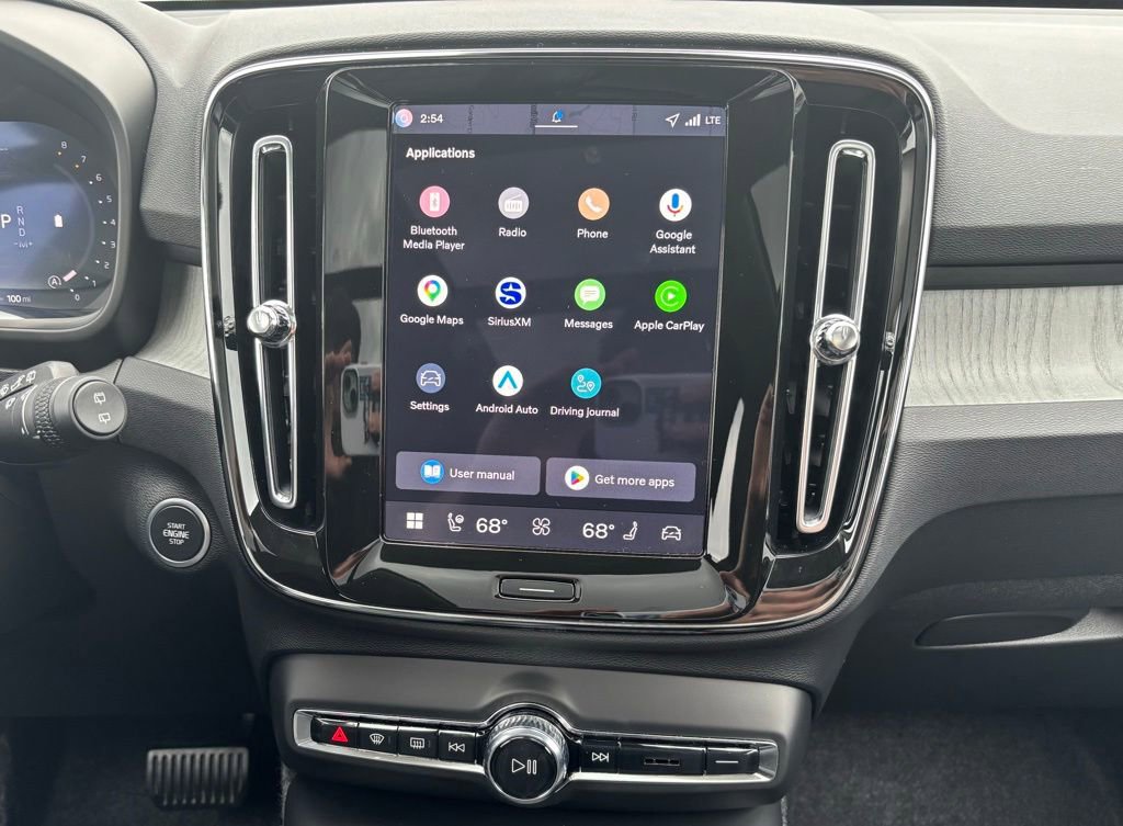 Certified 2026 Volvo XC40 B5 Core w/ Climate Package AWD/4WD image 10