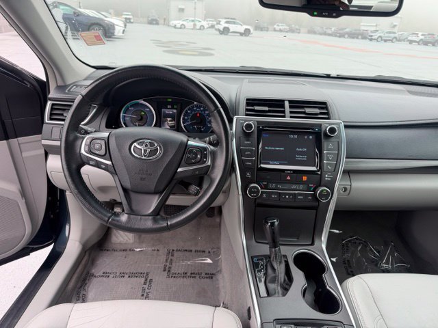 Used 2017 Toyota Camry XLE FWD image 12