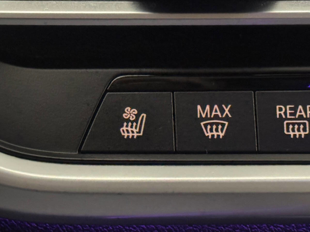 Used 2021 BMW X7 xDrive40i w/ Premium Package image 58