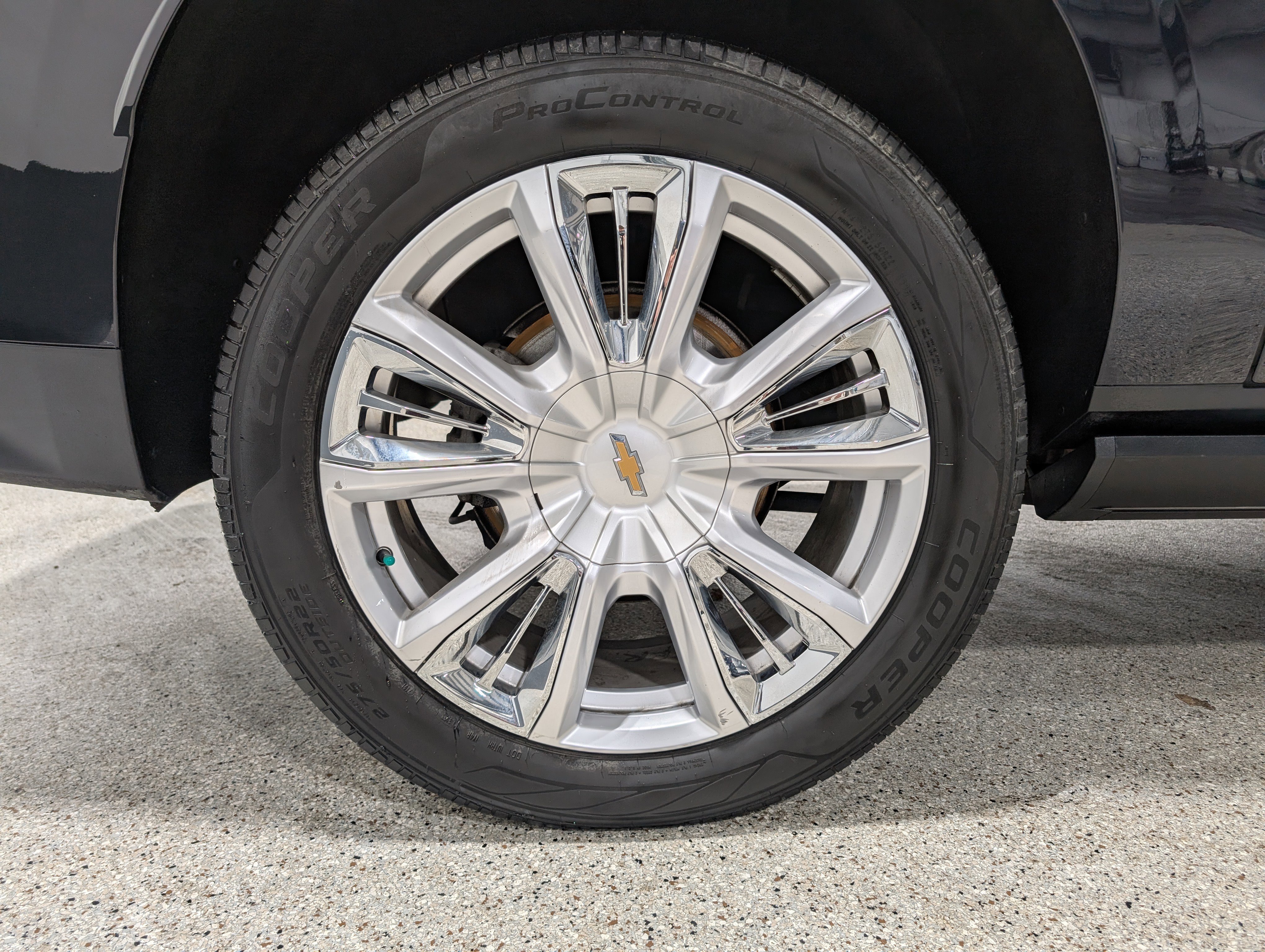 Used 2021 Chevrolet Suburban High Country AWD/4WD image 13