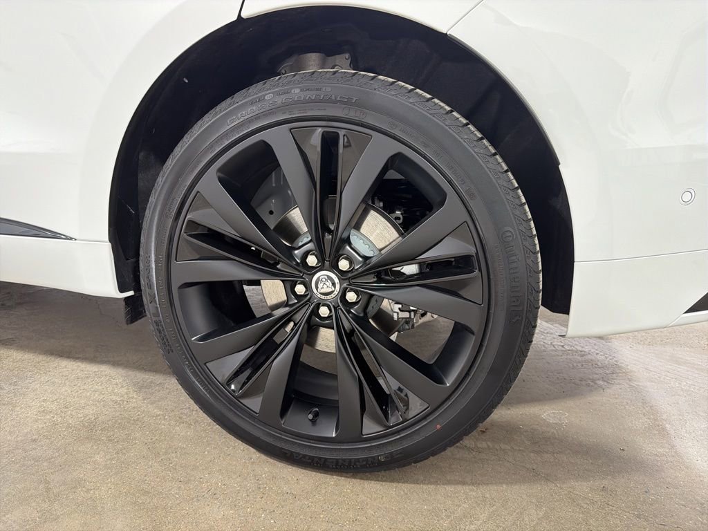 New 2026 Jaguar F-PACE R-Dynamic S image 30