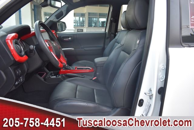 Used 2022 Toyota Tacoma Limited image 20