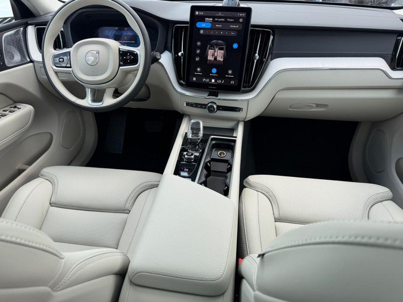 New 2026 Volvo XC60 T8 Ultra w/ Climate Package AWD/4WD image 5