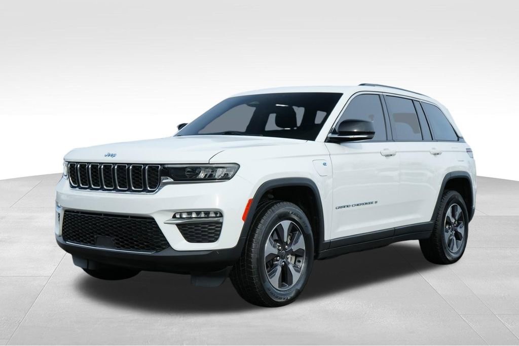 Used 2022 Jeep Grand Cherokee Limited 4xe image 3