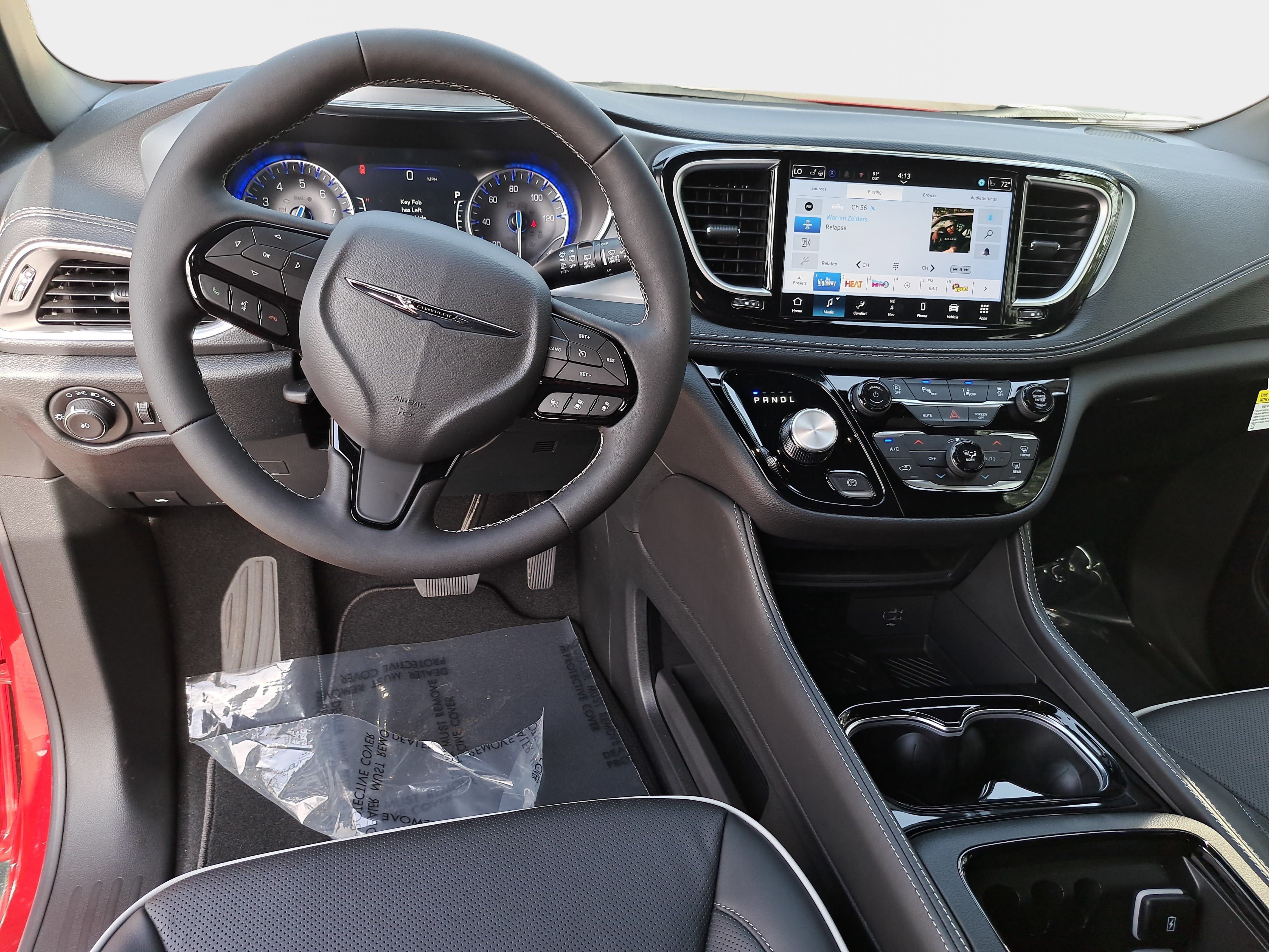 New 2026 Chrysler Pacifica Limited image 17