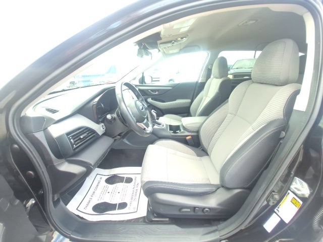 Used 2023 Subaru Outback Premium AWD/4WD image 9