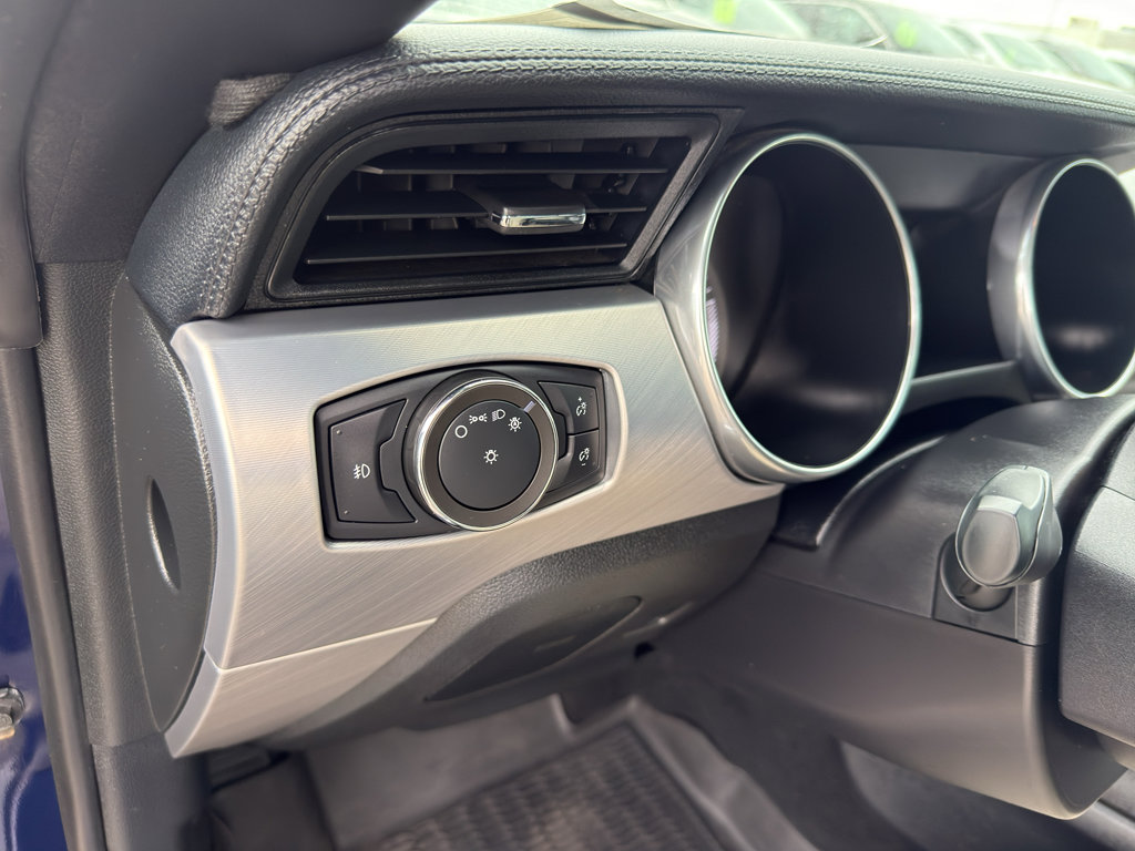 Used 2019 Ford Mustang Premium RWD image 13