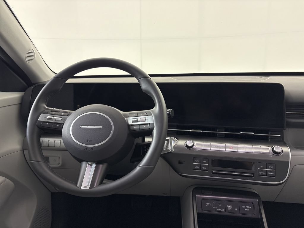 Certified 2025 Hyundai Kona SEL FWD image 22