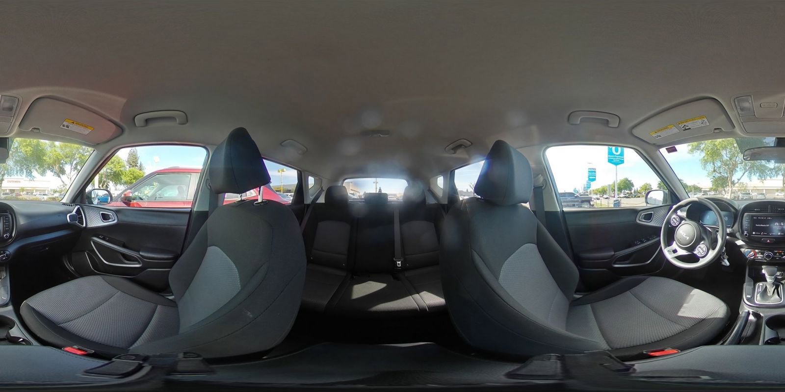 Used 2025 Kia Soul LX w/ LX Technology Package image 40