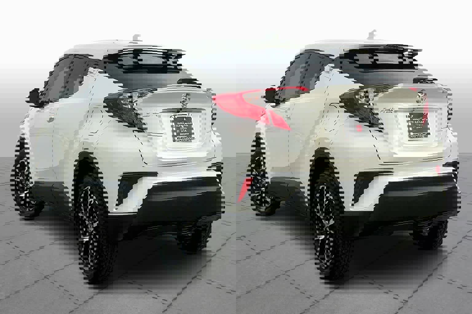 Used 2021 Toyota C-HR XLE image 12