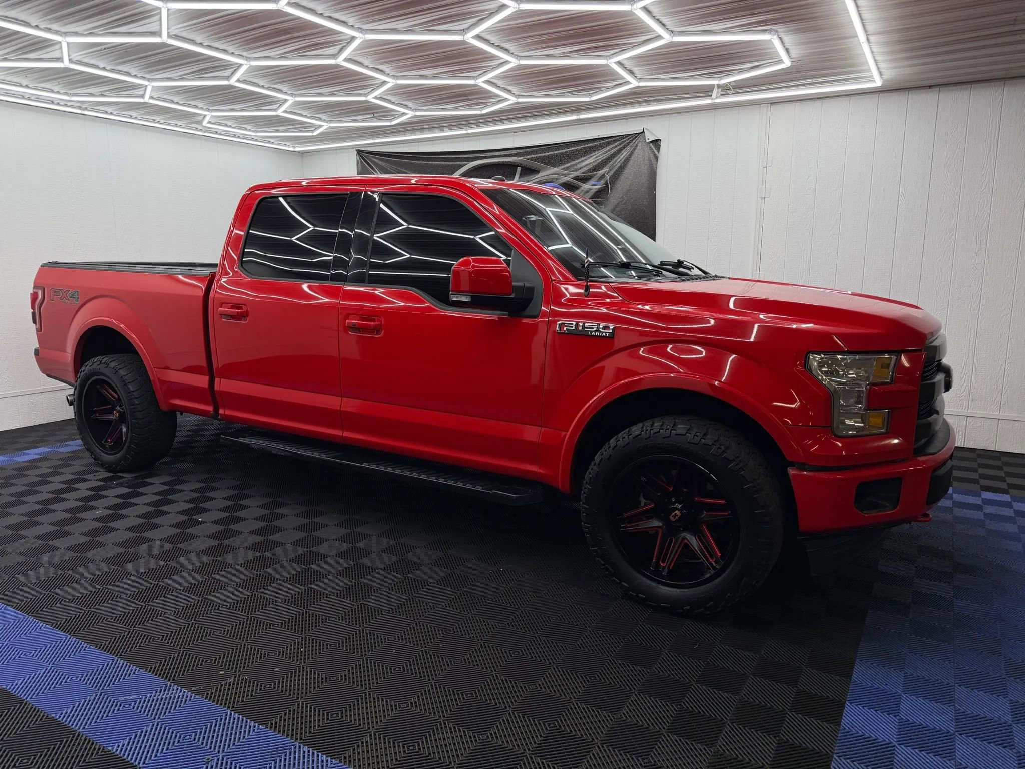 Used 2017 Ford F150 Lariat AWD/4WD image 2