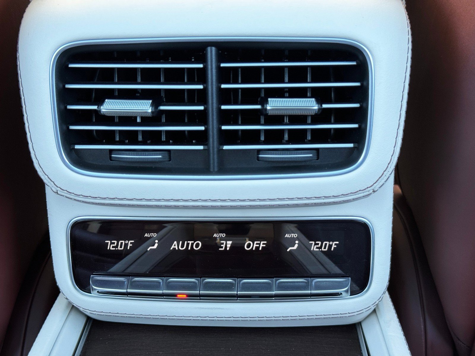 Used 2023 Mercedes-Benz Maybach GLS 600 4MATIC image 42