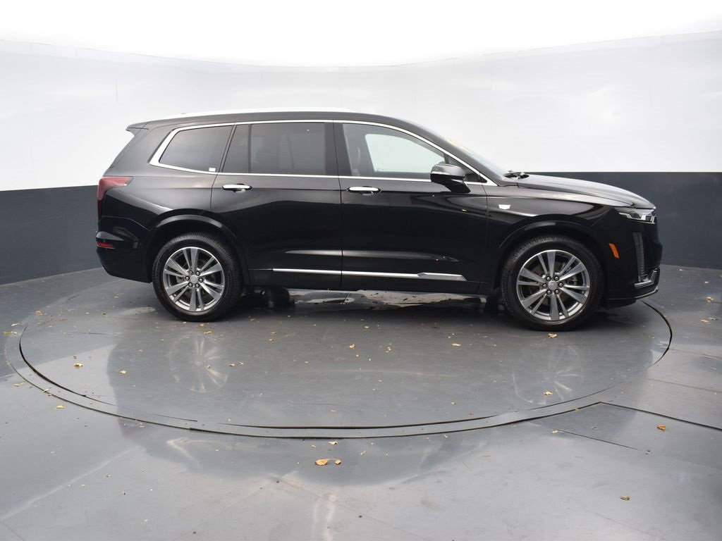 Used 2022 Cadillac XT6 Premium Luxury w/ Technology Package image 7