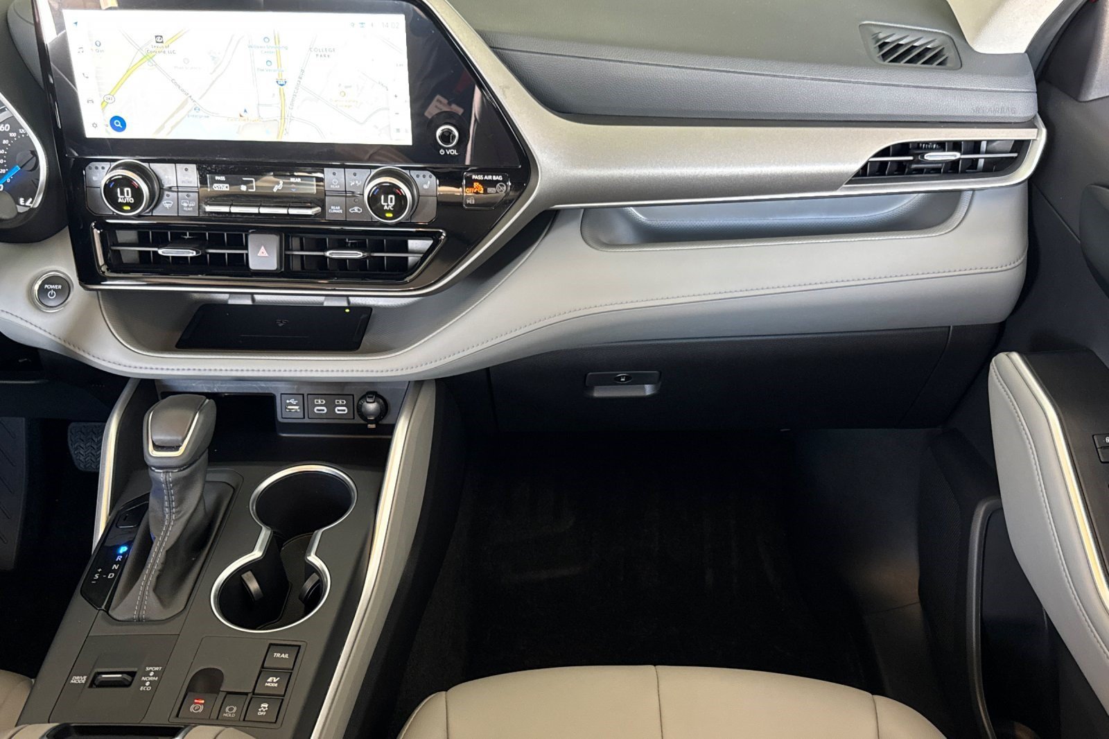Certified 2026 Toyota Highlander XLE AWD/4WD image 34