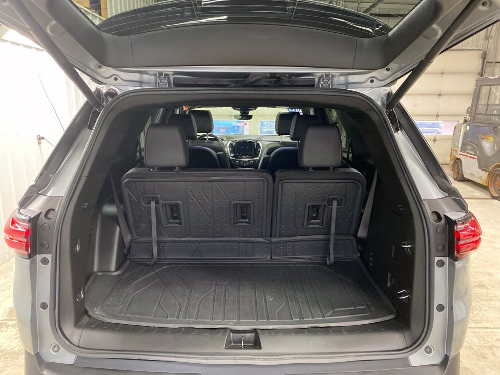 Used 2023 Chevrolet Traverse RS w/ LPO, Floor Liner Package AWD/4WD image 21