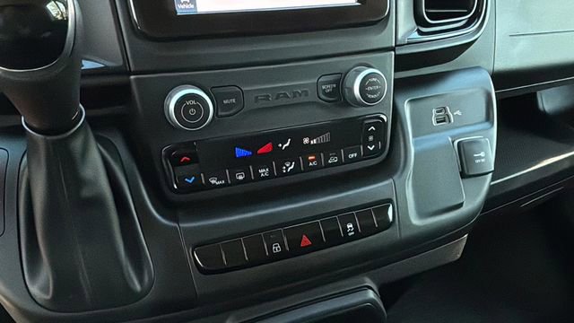 Used 2025 RAM ProMaster 2500 w/ Convenience Group FWD image 29