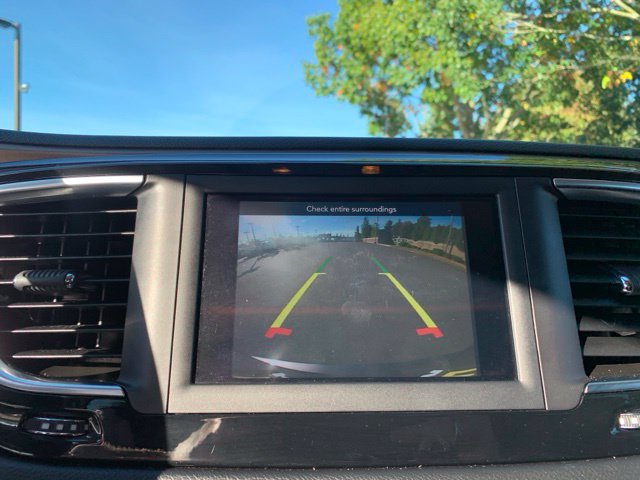 Used 2018 Chrysler Pacifica L FWD image 16