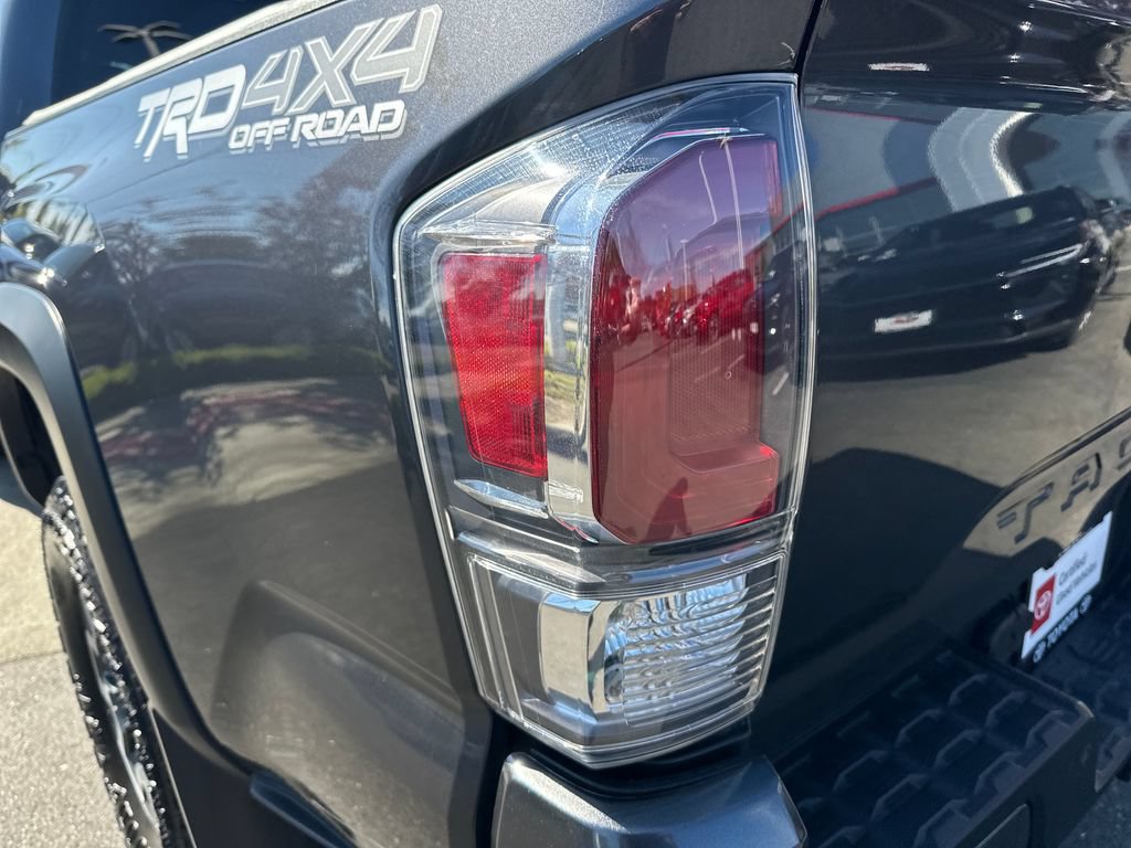 Certified 2023 Toyota Tacoma TRD Off-Road w/ Technology Package AWD/4WD image 10