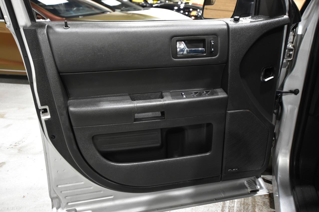 Used 2018 Ford Flex SE FWD image 7