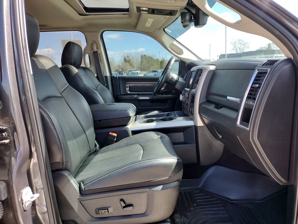 Used 2018 RAM 1500 Laramie w/ Convenience Group image 11