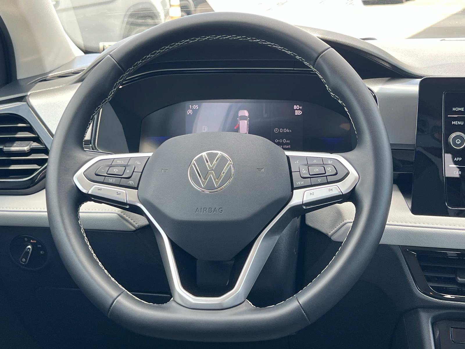 Used 2025 Volkswagen Taos S image 8