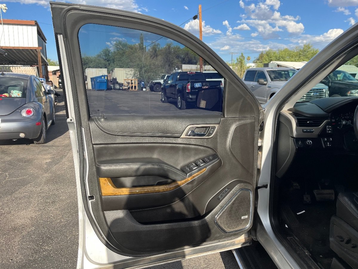 Used 2017 GMC Yukon XL Denali w/ Open Road Package RWD image 12