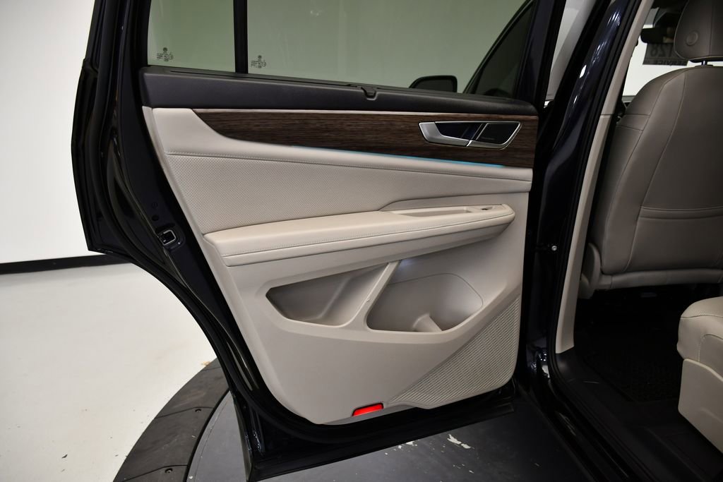 Used 2024 Volkswagen Atlas SEL Premium R-Line image 40