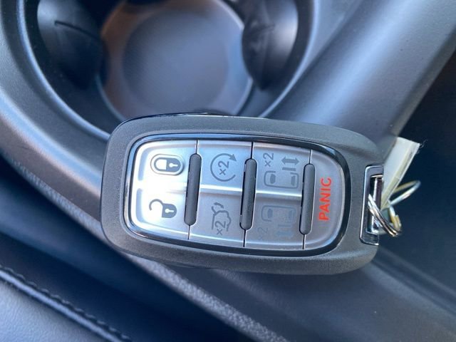 New 2026 Chrysler Pacifica Select w/ S Appearance Package FWD image 42