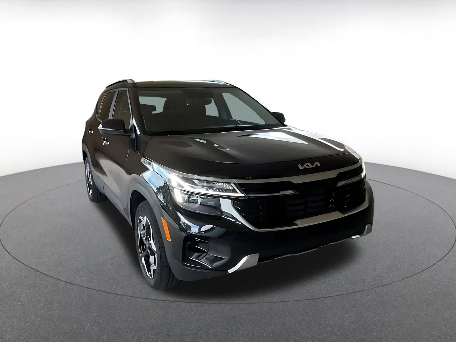 Used 2025 Kia Seltos S FWD image 3