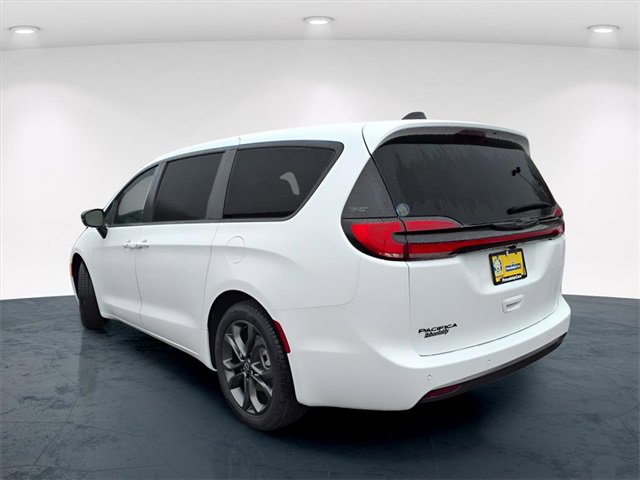 New 2026 Chrysler Pacifica Select image 7
