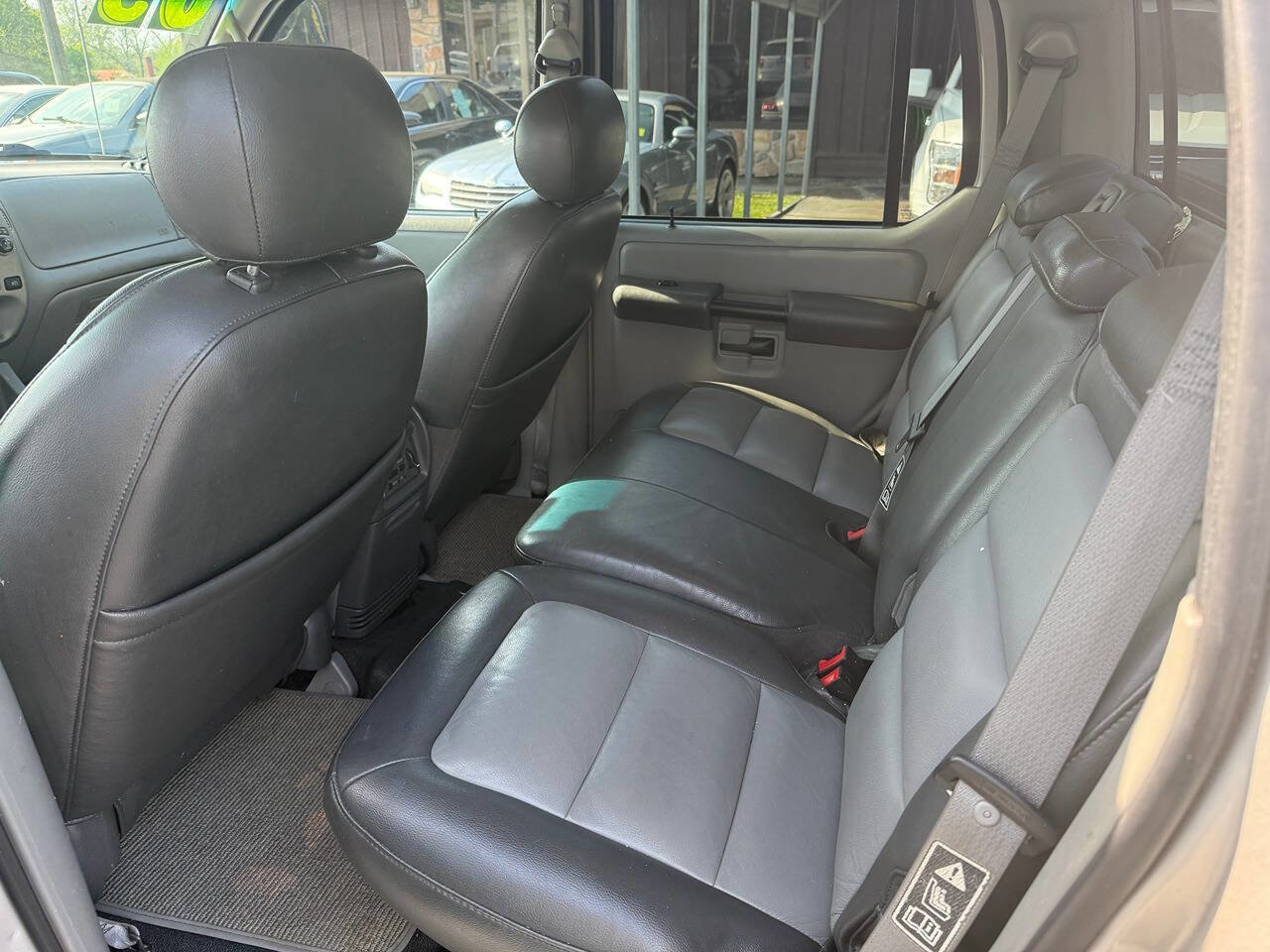 Used 2003 Ford Explorer Sport Trac XLT RWD image 11