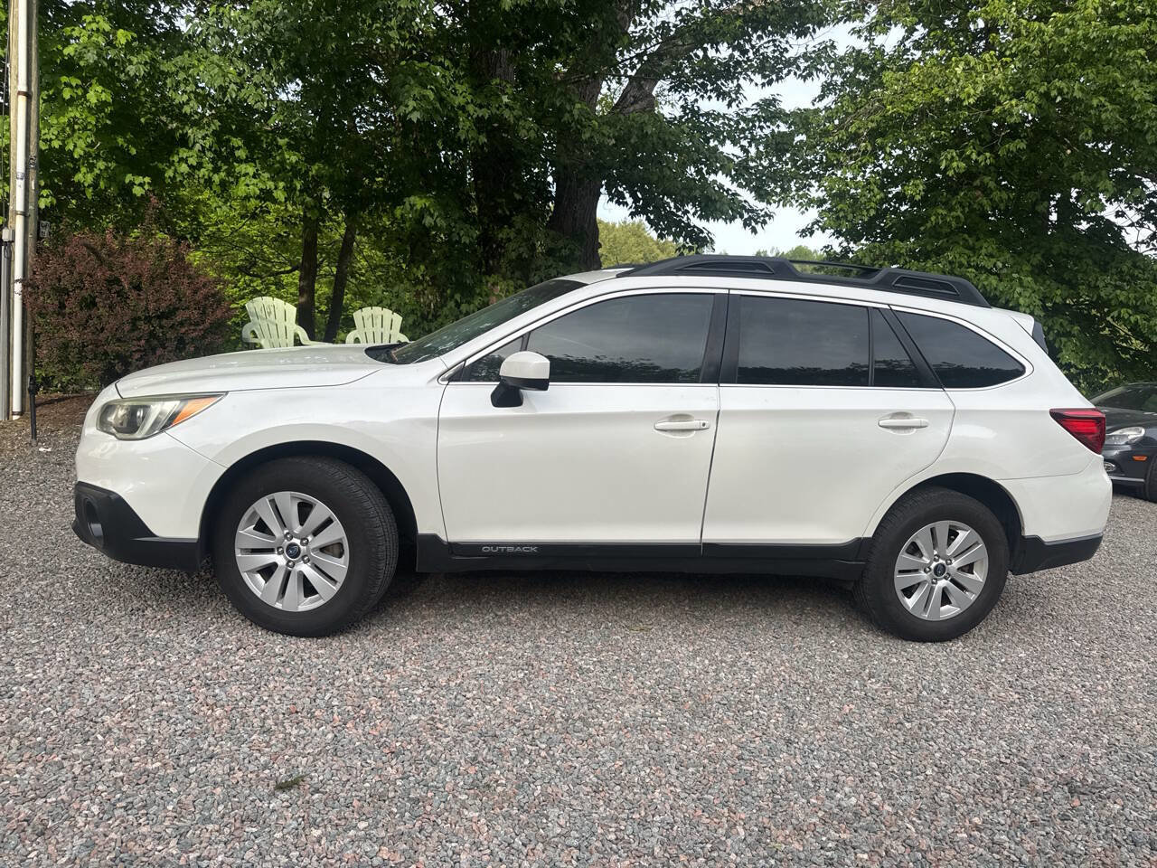 Used 2015 Subaru Outback 2.5i Premium AWD/4WD image 2