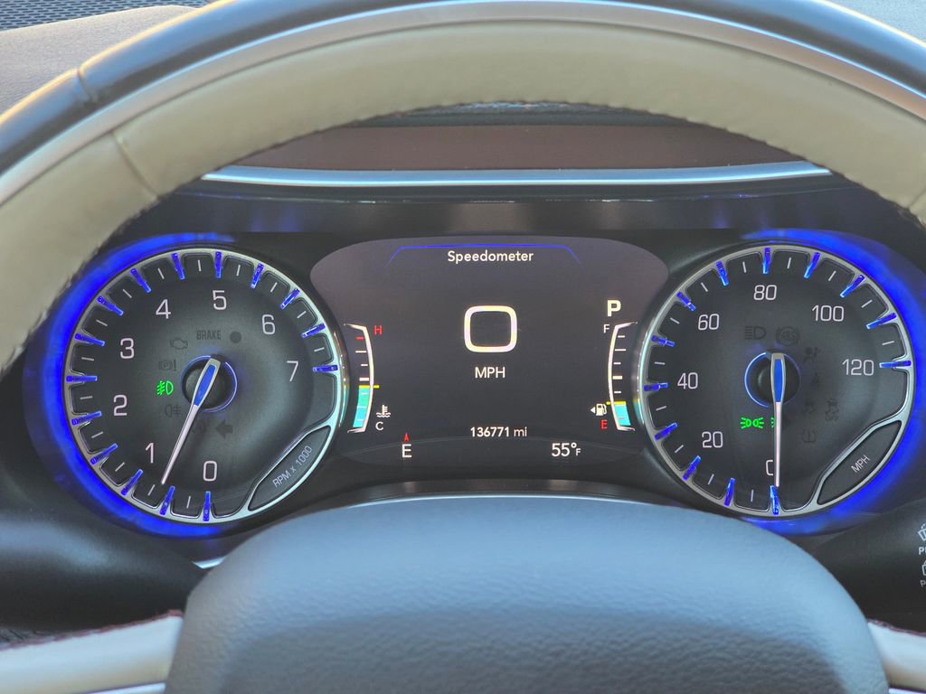 Used 2017 Chrysler Pacifica Limited w/ Tire & Wheel Group image 30