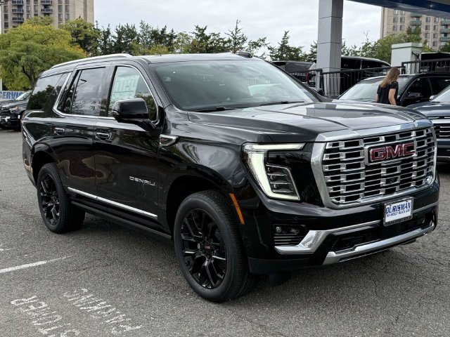 New 2026 GMC Yukon Denali w/ Denali Reserve Package AWD/4WD image 1