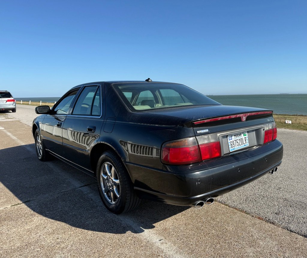 Used 2004 Cadillac Seville SLS w/ Preferred Equipment Group image 7