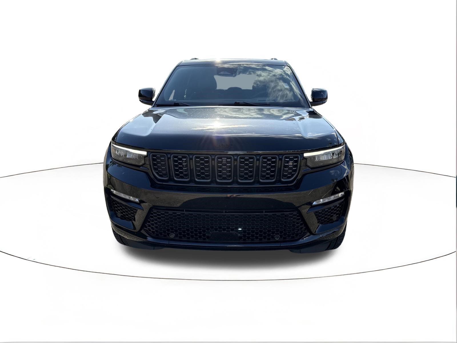 Used 2025 Jeep Grand Cherokee Summit AWD/4WD image 8