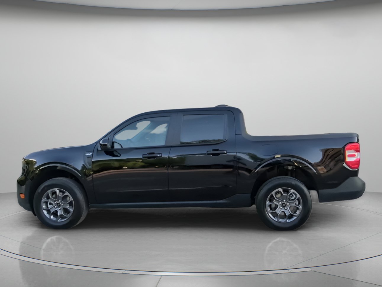 New 2026 Ford Maverick XLT w/ XLT Luxury Package FWD image 14
