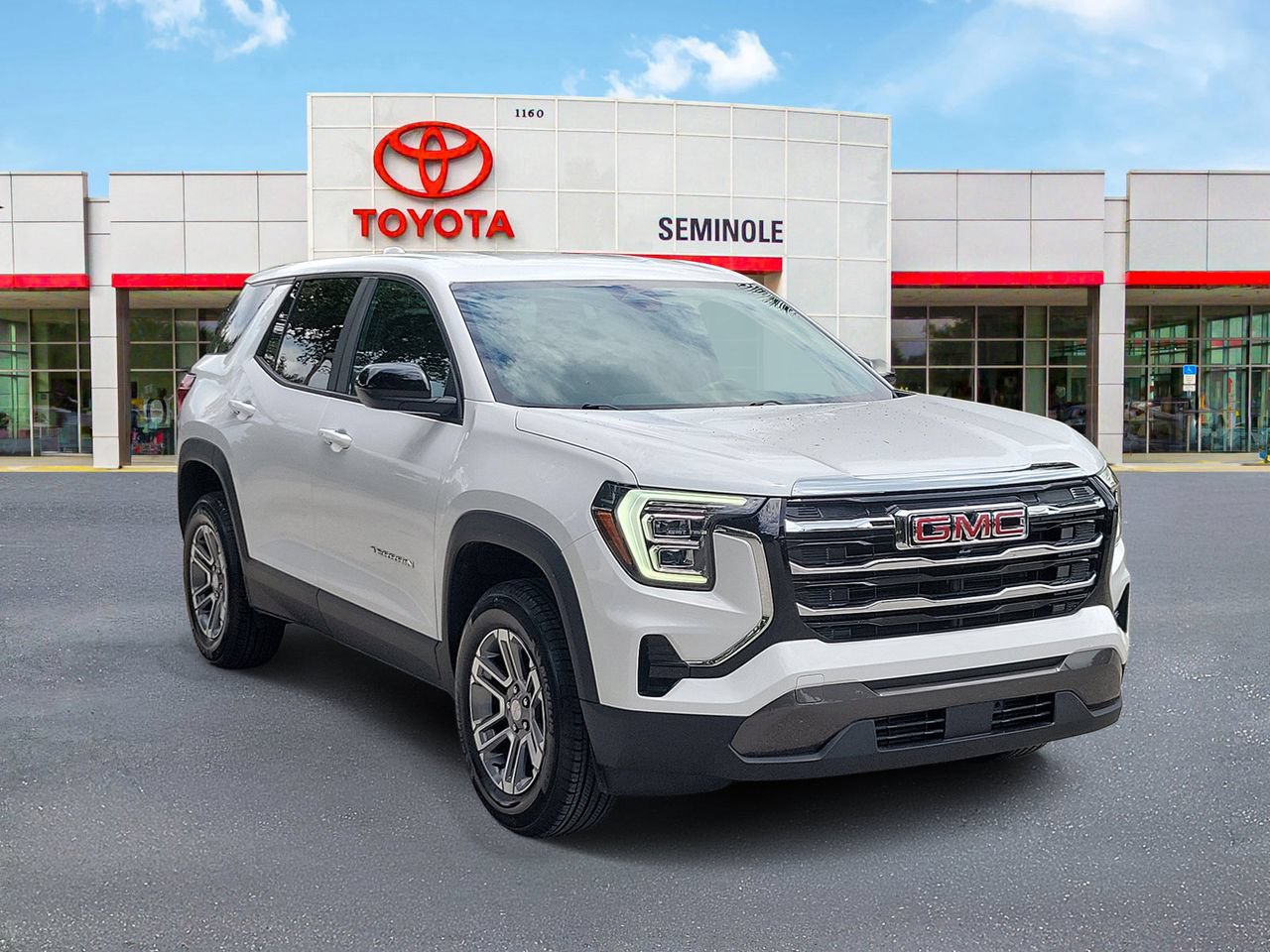 Used 2026 GMC Terrain Elevation FWD image 2