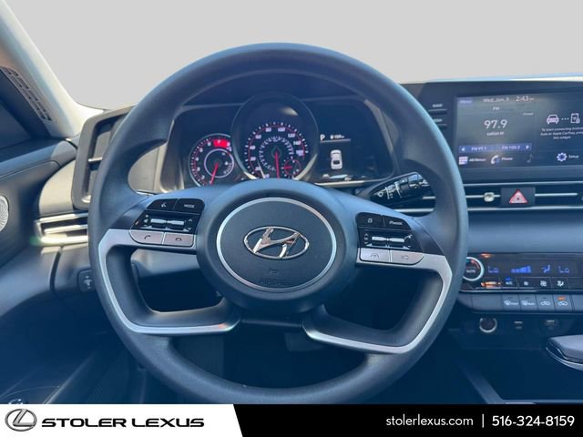 Used 2023 Hyundai Elantra SEL w/ Preferred Accessory Package FWD image 22