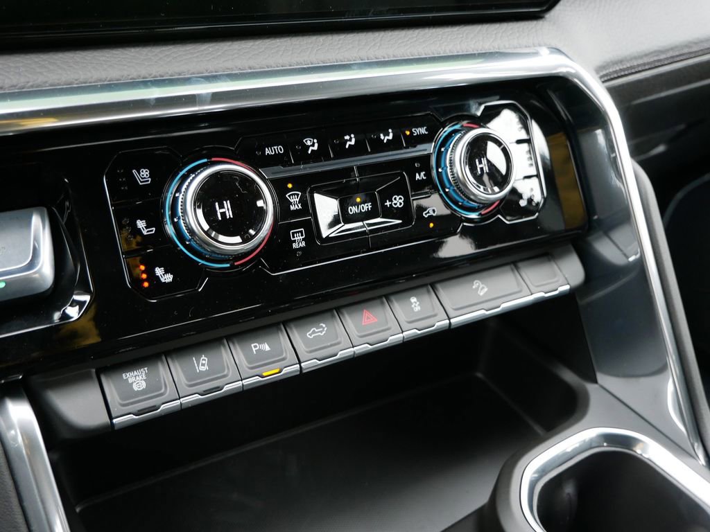 New 2026 GMC Sierra 3500 Denali w/ Denali Reserve Package AWD/4WD image 18