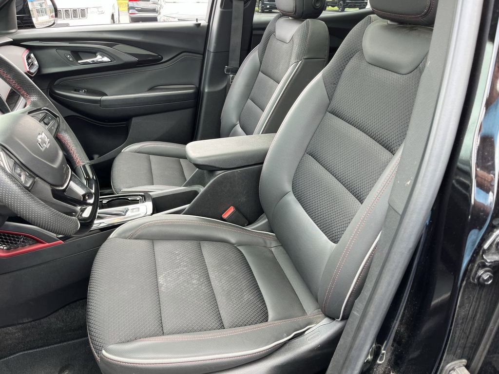 Certified 2023 Chevrolet TrailBlazer RS w/ Sun and Liftgate Package image 19